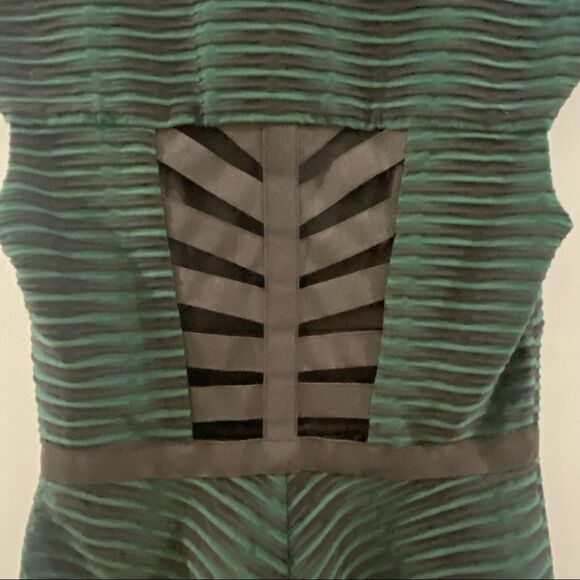 Betsey Johnson Green/Black Stripe Dress With Cage Back Detail Size 8 - Picture 6 of 6